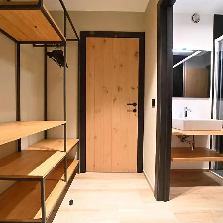 Luxurious Holiday With Indoor Pool And A Unique View Over The Valley 度假居 *