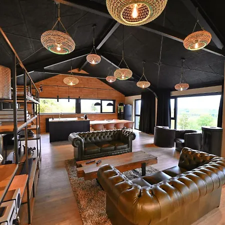 Luxurious Holiday With Indoor Pool And A Unique View Over The Valley 度假居 *