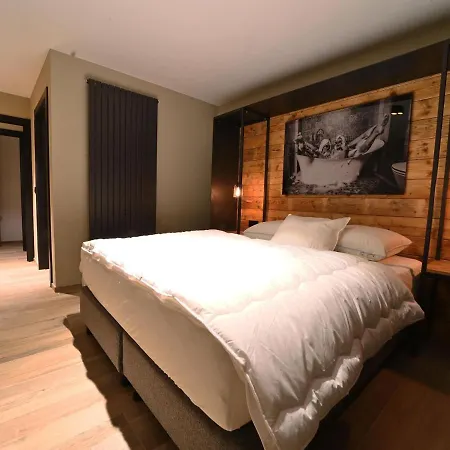 Luxurious Holiday With Indoor Pool And A Unique View Over The Valley 度假居 Septon