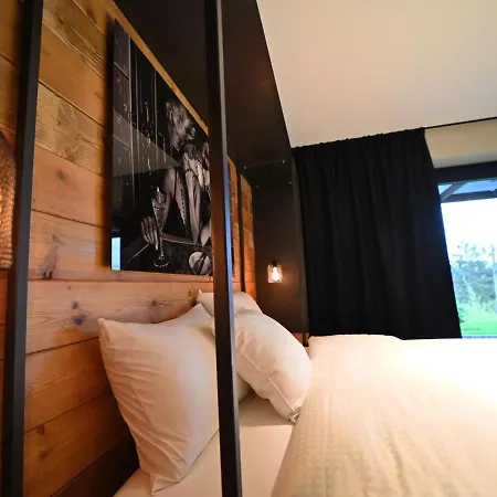 Luxurious Holiday With Indoor Pool And A Unique View Over The Valley 度假居 *